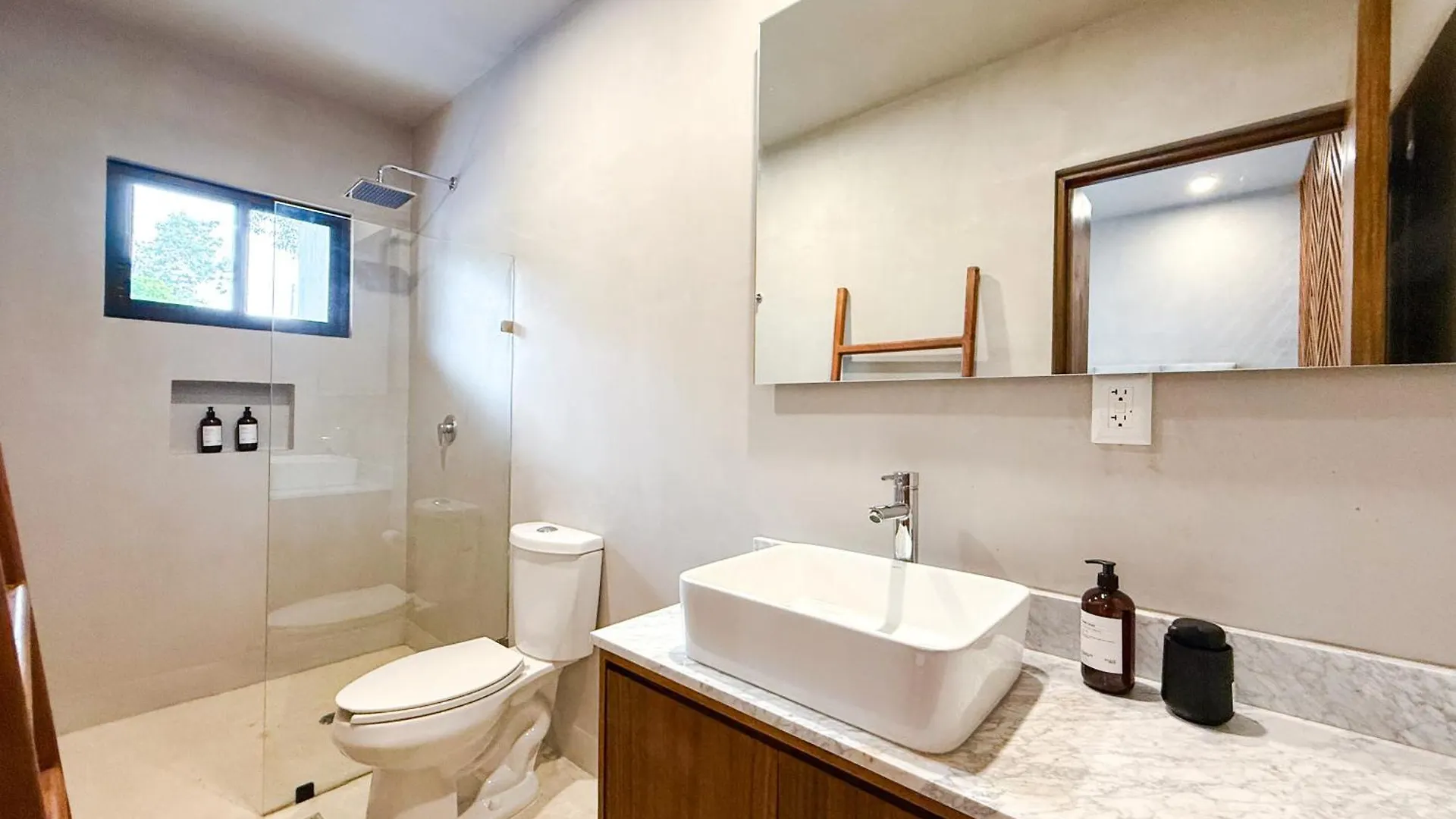 New Swim-Up Apartment King Bed Wifi Тулум