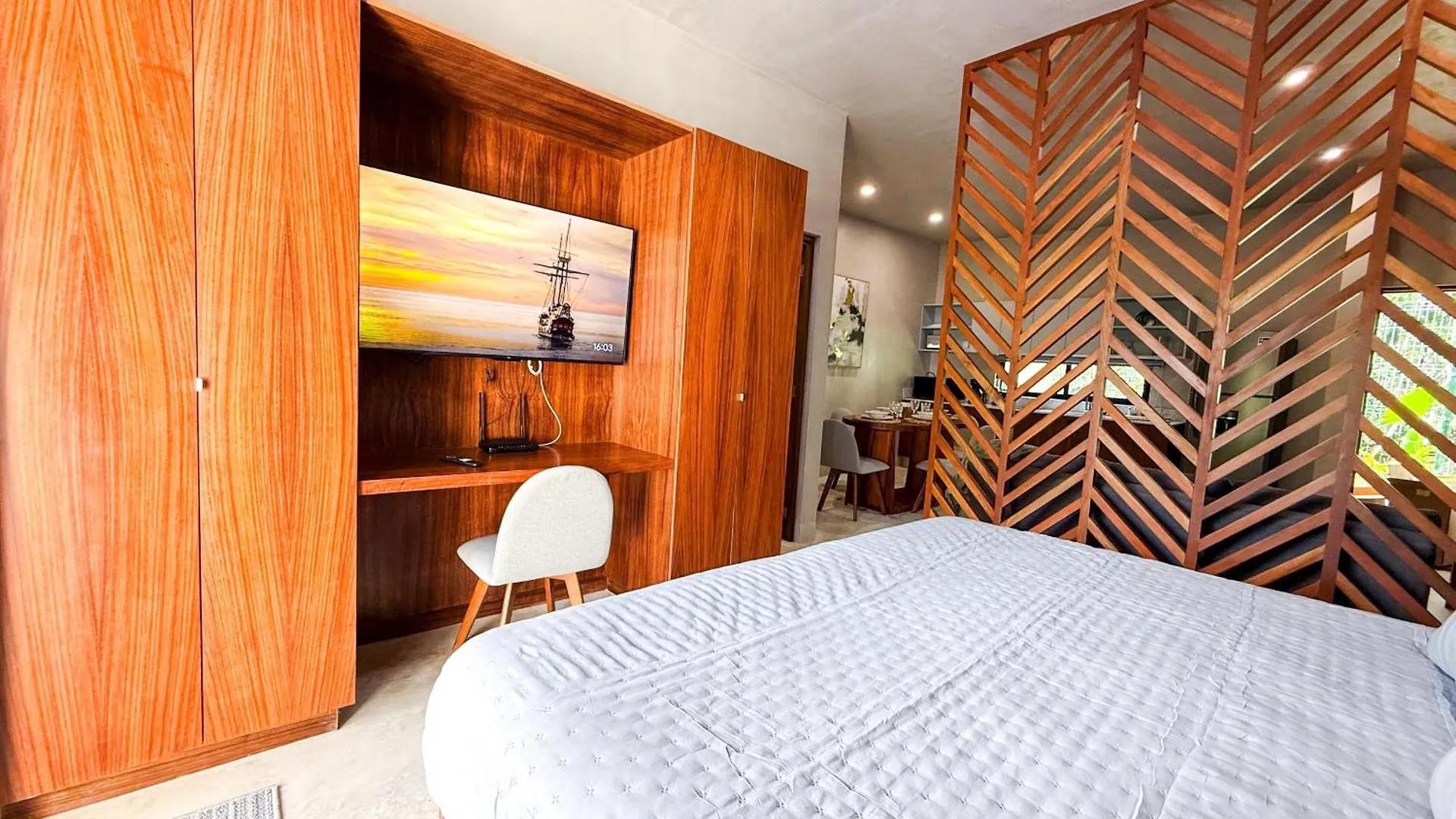 New Swim-Up Apartment King Bed Wifi Тулум