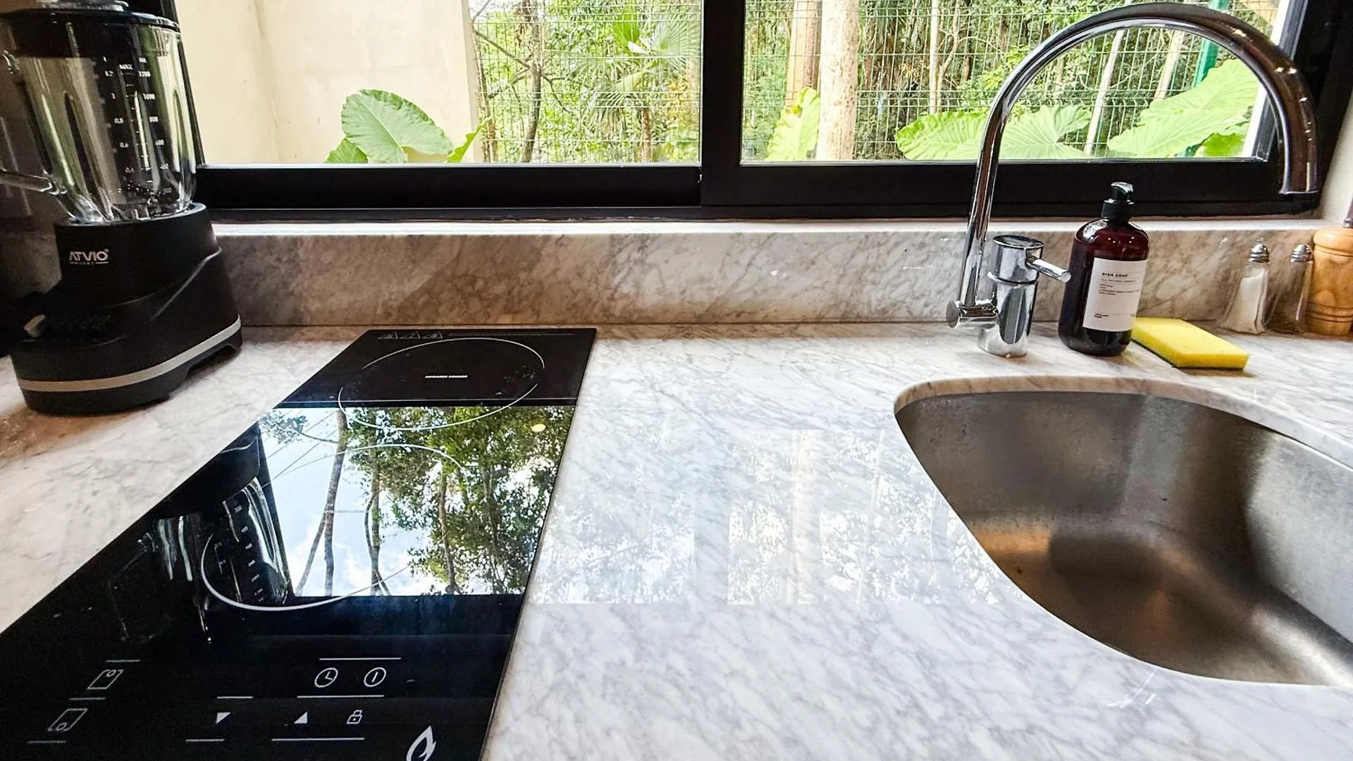 New Swim-Up Apartment King Bed Wifi Tulum
